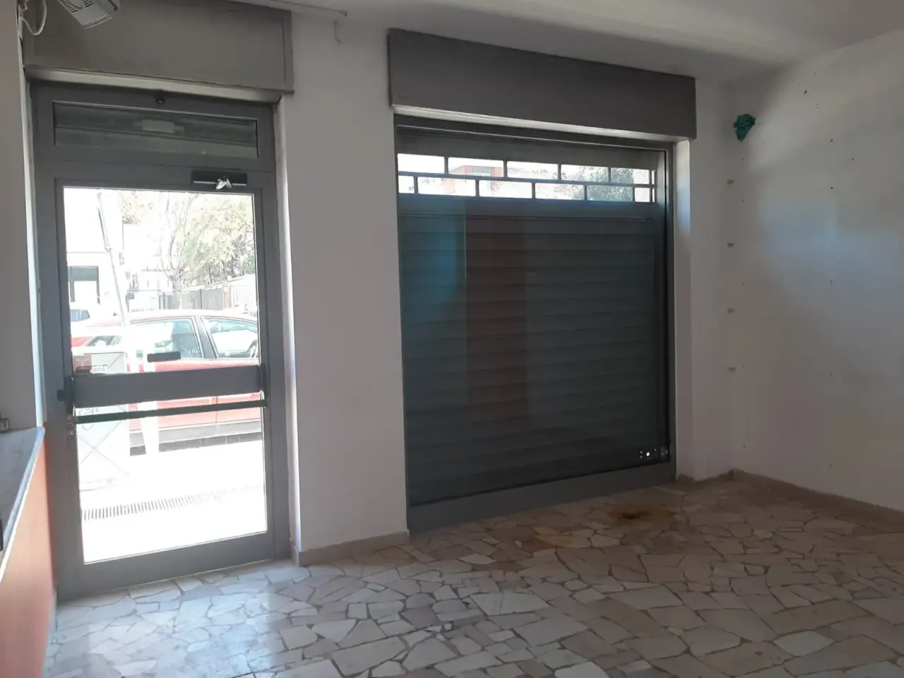 Negozio in Viale Luigi Pinto 19, Foggia, {3} - Foto 2