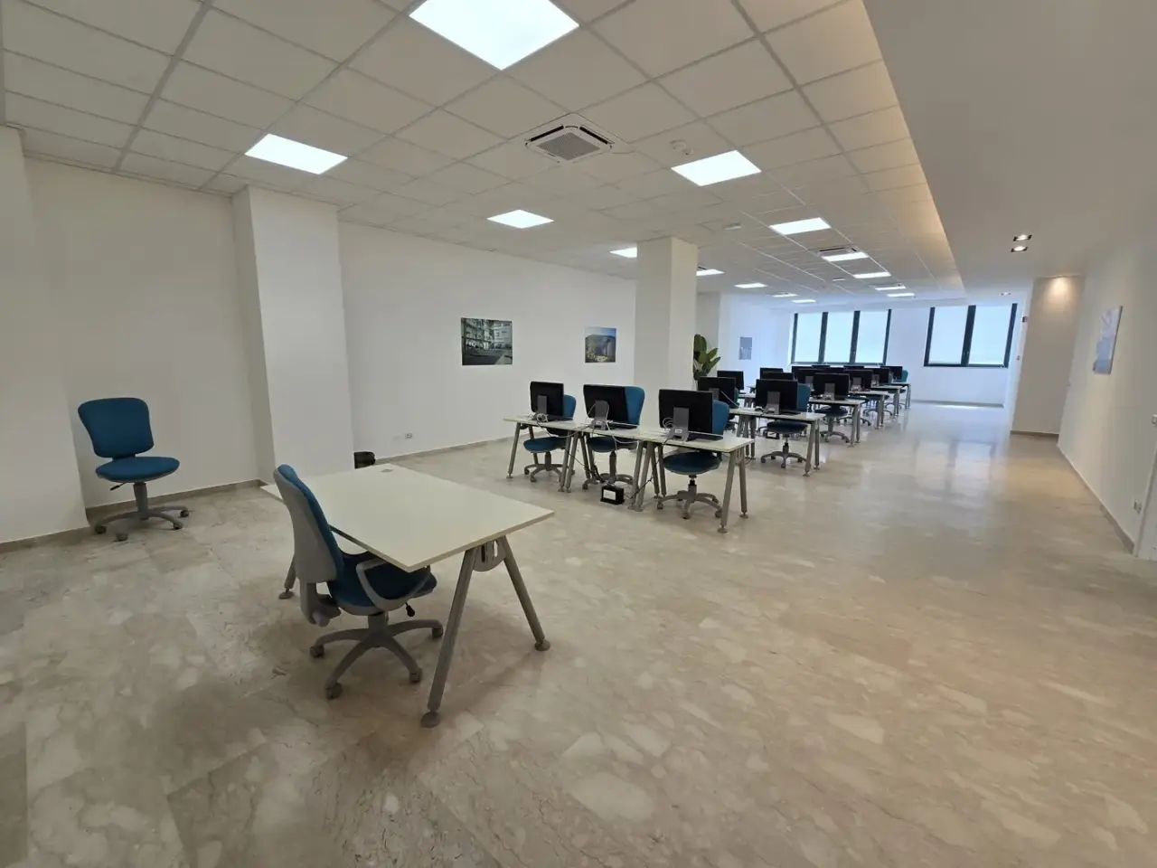 Ufficio in Via Lincoln 21, Palermo, {3} - Foto 1