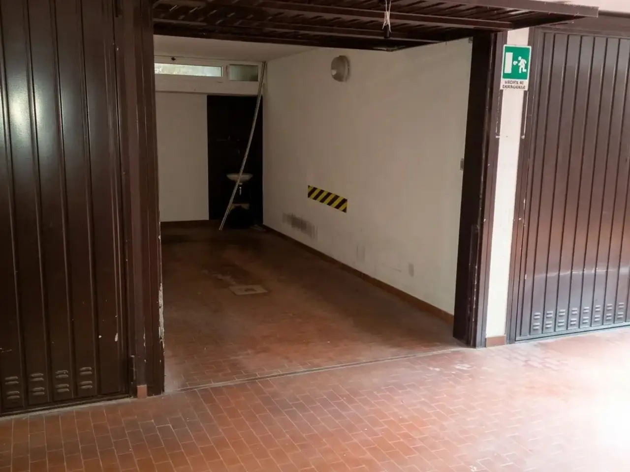 Parcheggio chiuso in Via Decumana 48, Bologna, {3} - Foto 1