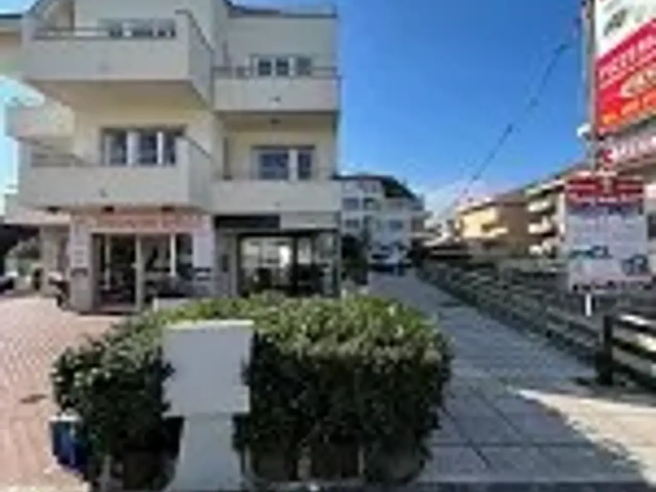 Negozio in Viale Alcione, 73 - Francavilla al Mare (Ch), Francavilla Al Mare, {3} - Foto 2