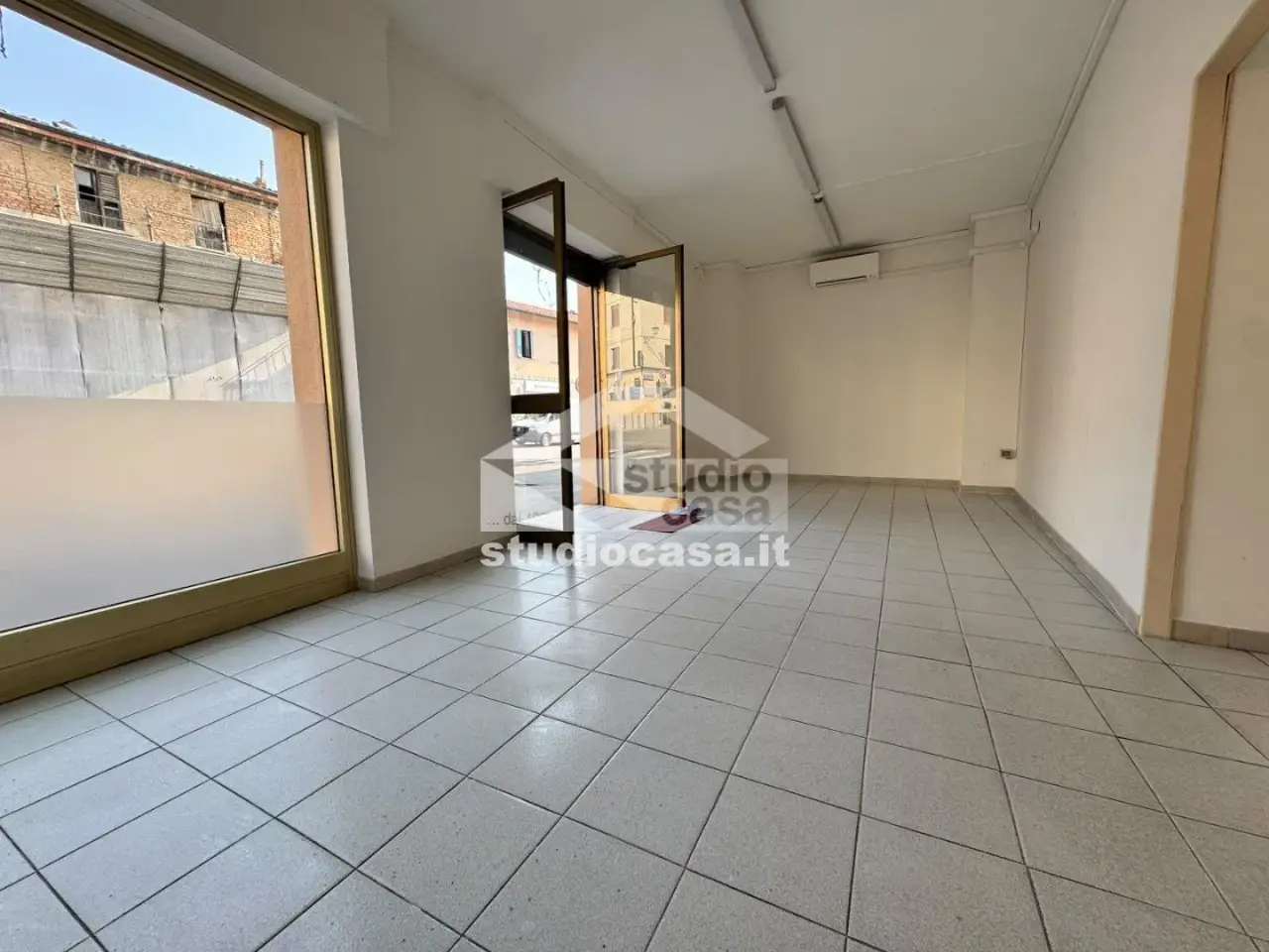 Negozio in Via Spartaco, Caravaggio, {3} - Foto 1