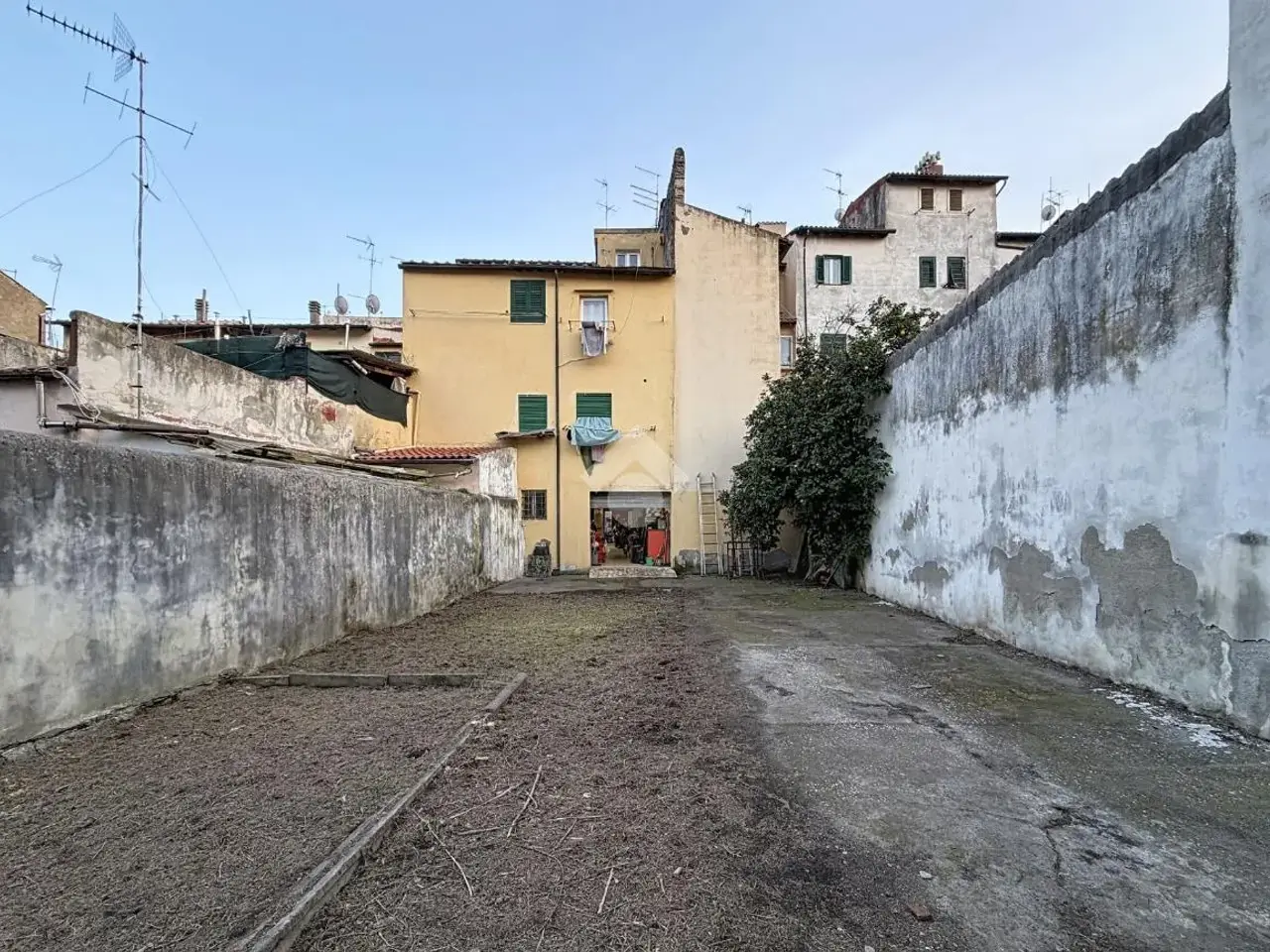 Magazzino in Via San Luigi 15, Livorno, {3} - Foto 1