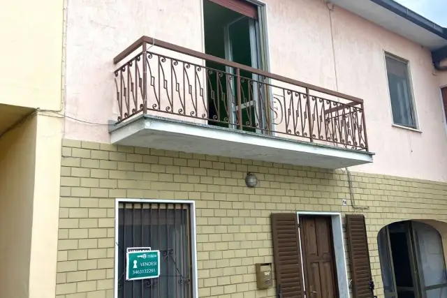 Casa indipendente in Via Giacomo Matteotti 94, Miradolo Terme - Foto 1