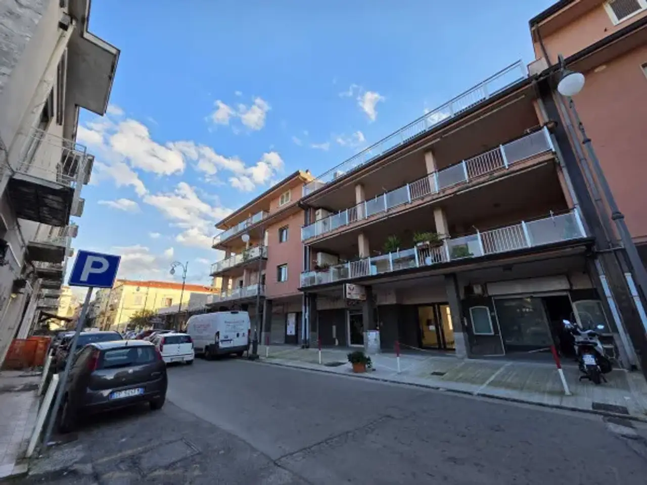 Negozio in Via Donato Ammaturo 31, Pagani, {3} - Foto 1