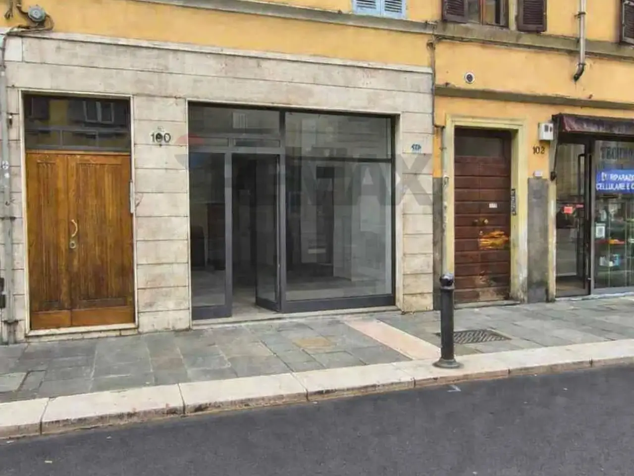 Negozio in Strada Massimo d\'Azeglio 100, Parma, {3} - Foto 2