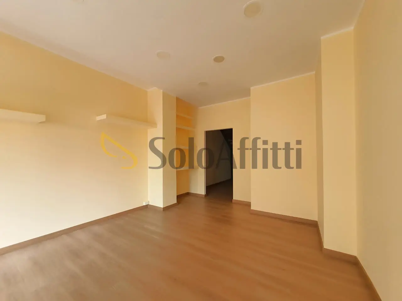 Negozio in Via Giovanni Vercillo 9, Catanzaro, {3} - Foto 2