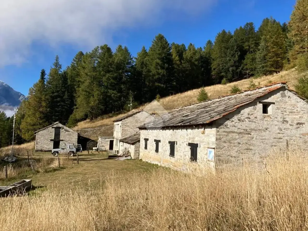 Palazzina commerciale in Località Le Selle, Salbertrand, {3} - Foto 1