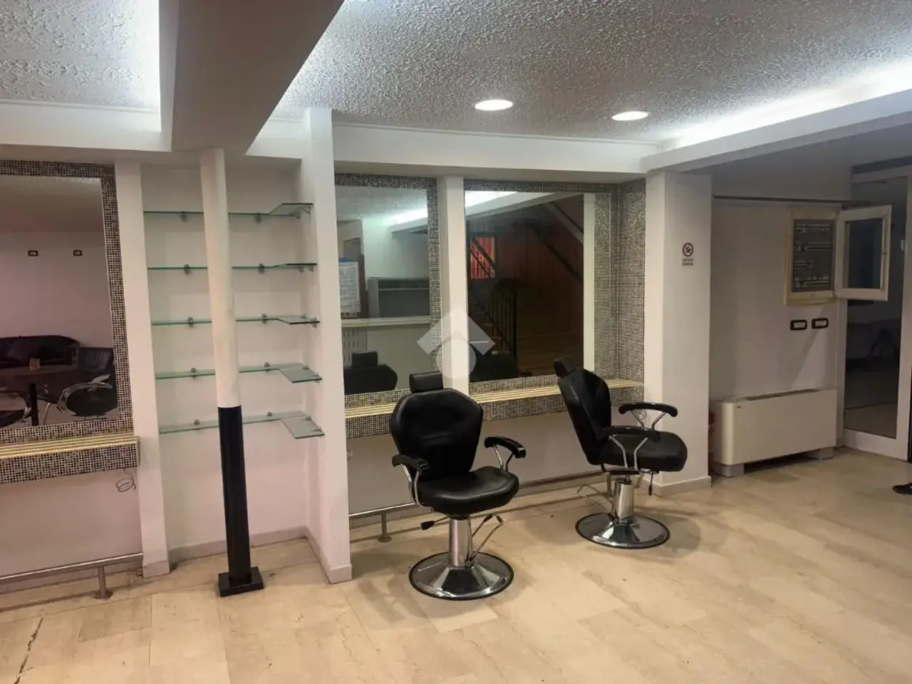 Negozio in Via del Lavoro 67, Bussolengo, {3} - Foto 1