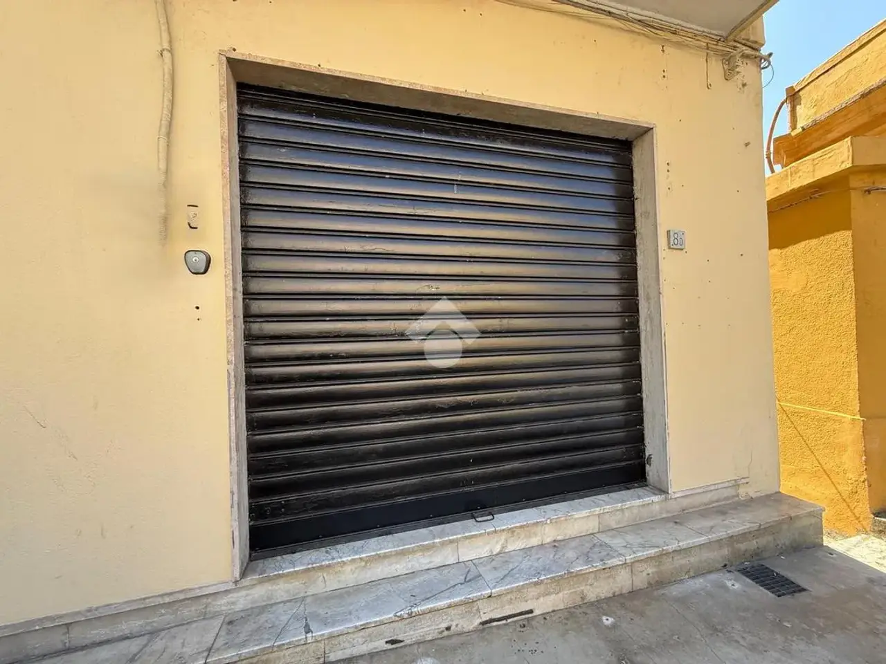 Negozio in Via Reggio Campi II Tronco 8, Reggio Calabria, {3} - Foto 1