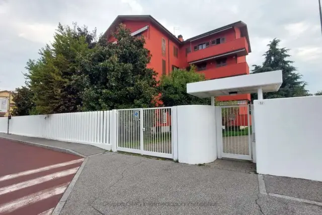 3-room flat in Via Buonarroti 32, Cernusco sul Naviglio - Photo 1