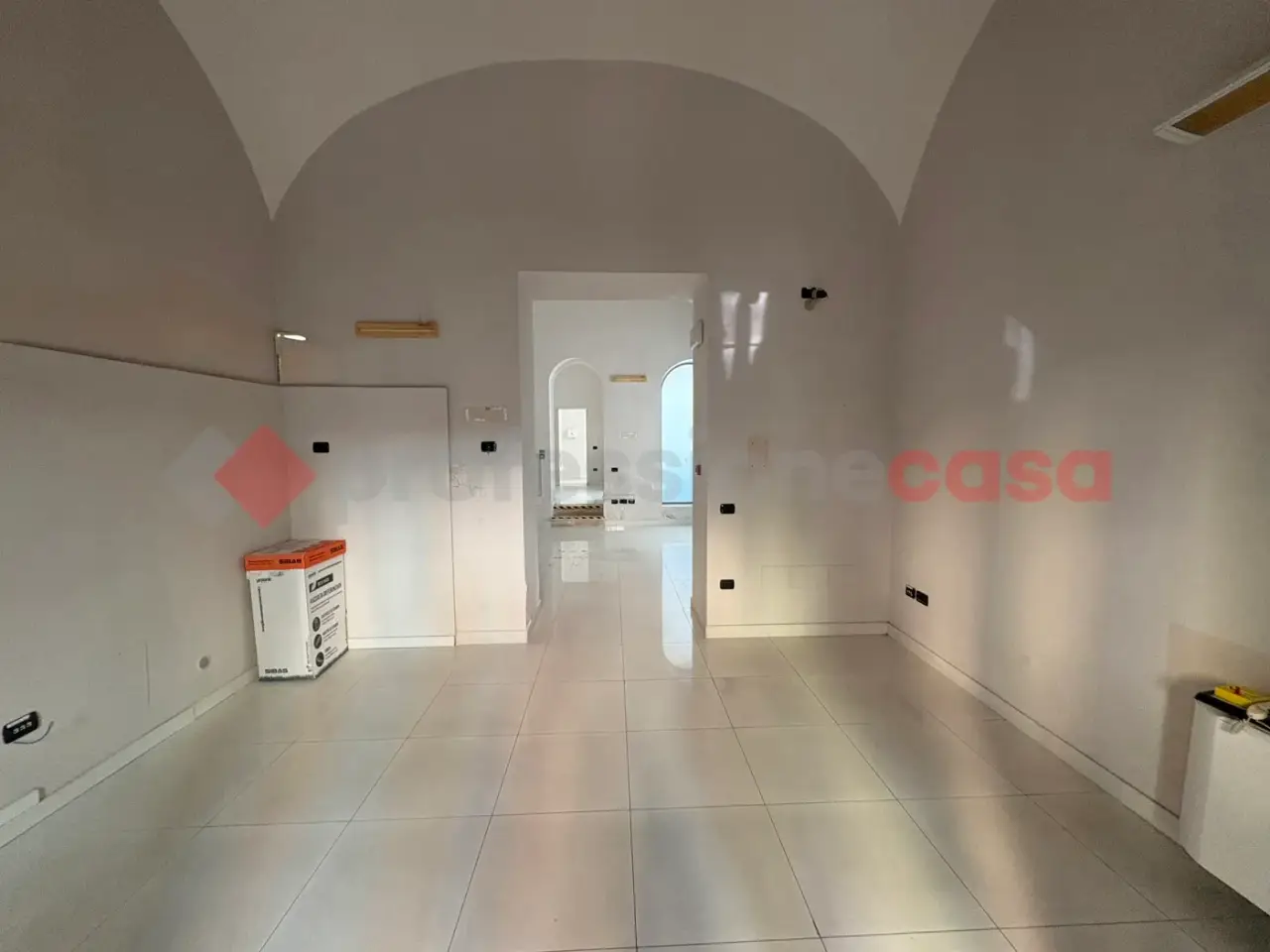 Negozio in Corso Trieste  166, Caserta, {3} - Foto 2