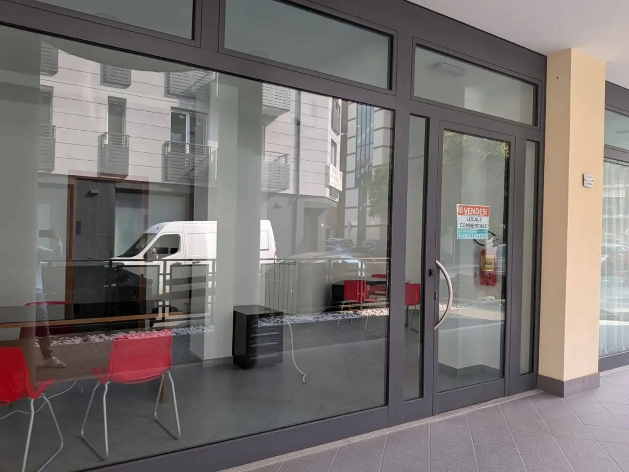 Negozio in Via Leumann 24, Rivoli, {3} - Foto 1