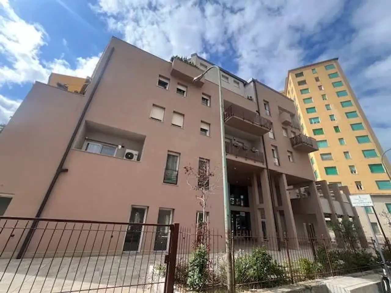 Negozio in , Livorno, {3} - Foto 1