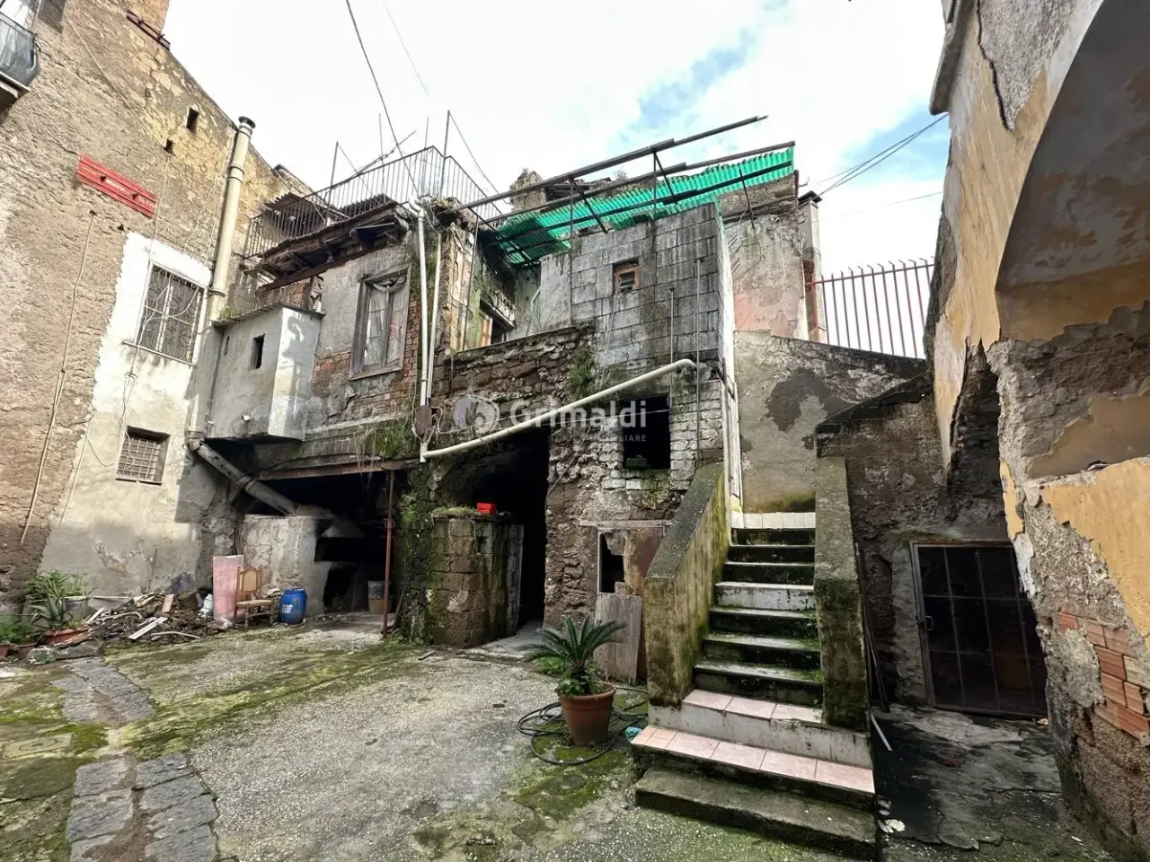 Palazzina commerciale in Via Gabriele d'Annunzio 12, Acerra, {3} - Foto 1