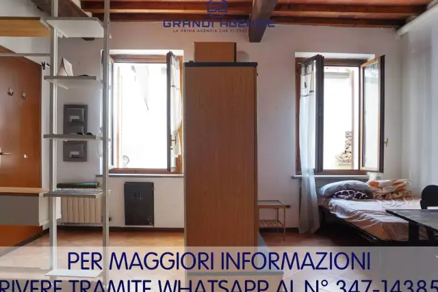 One-room flat in Borgo Parente, Parma - Photo 1