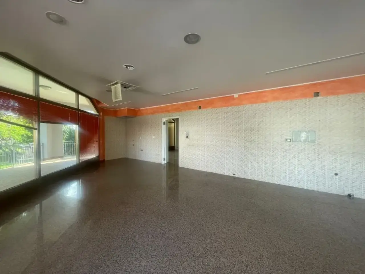 Negozio in Via Kennedy 122, San Daniele Del Friuli, {3} - Foto 1