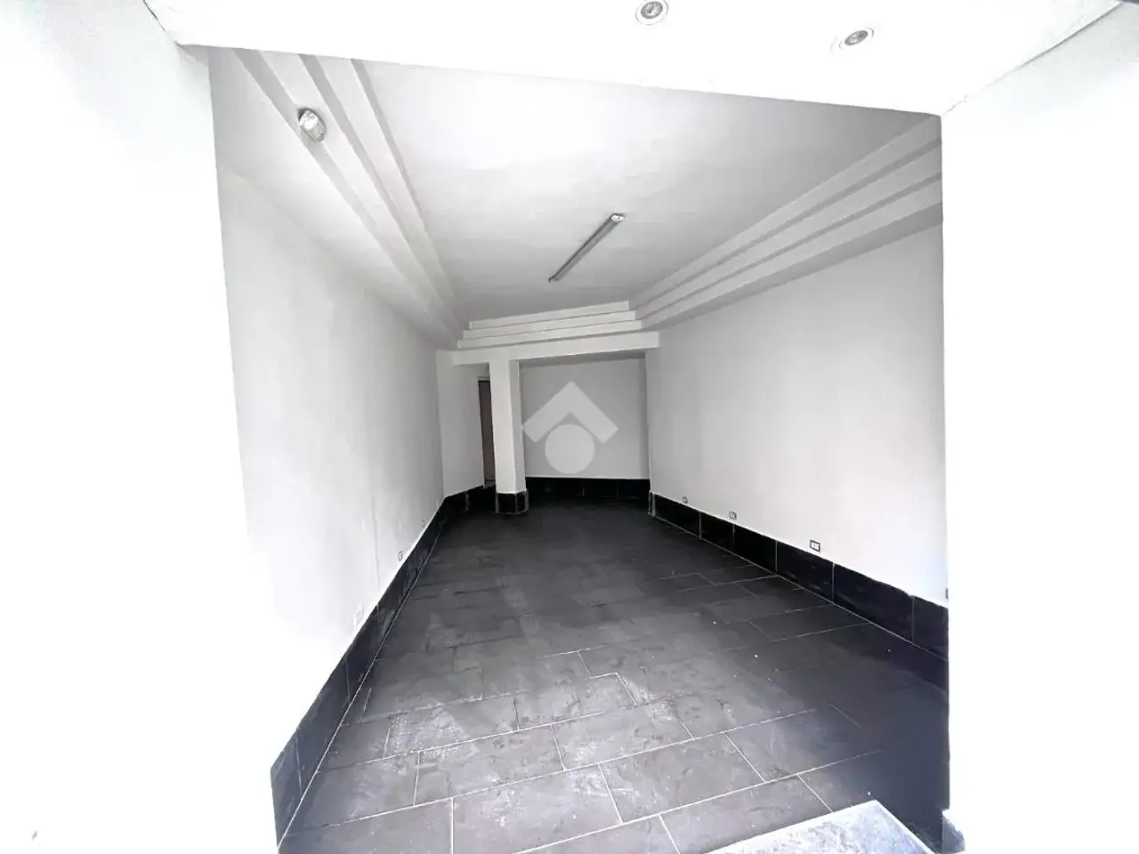Negozio in V. Aldo Moro 7, Somma Vesuviana, {3} - Foto 2