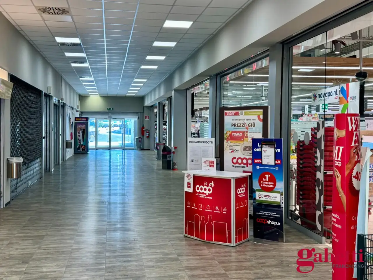 Negozio in Via Senatore Giovanni Sartori 9, Bra, {3} - Foto 2