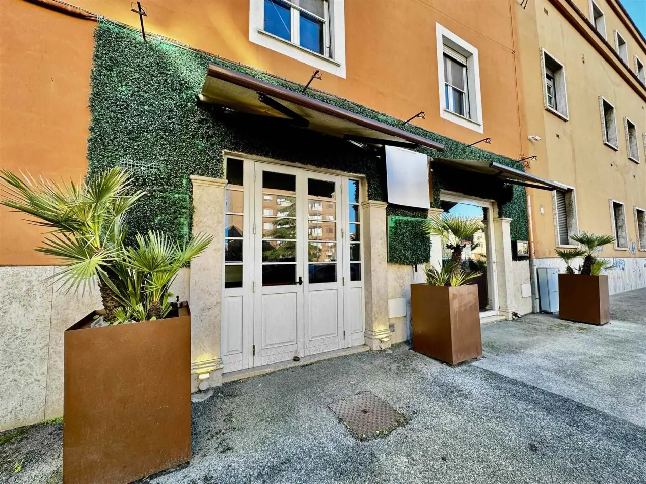 Negozio in Via Cesare Battisti, Latina, {3} - Foto 1