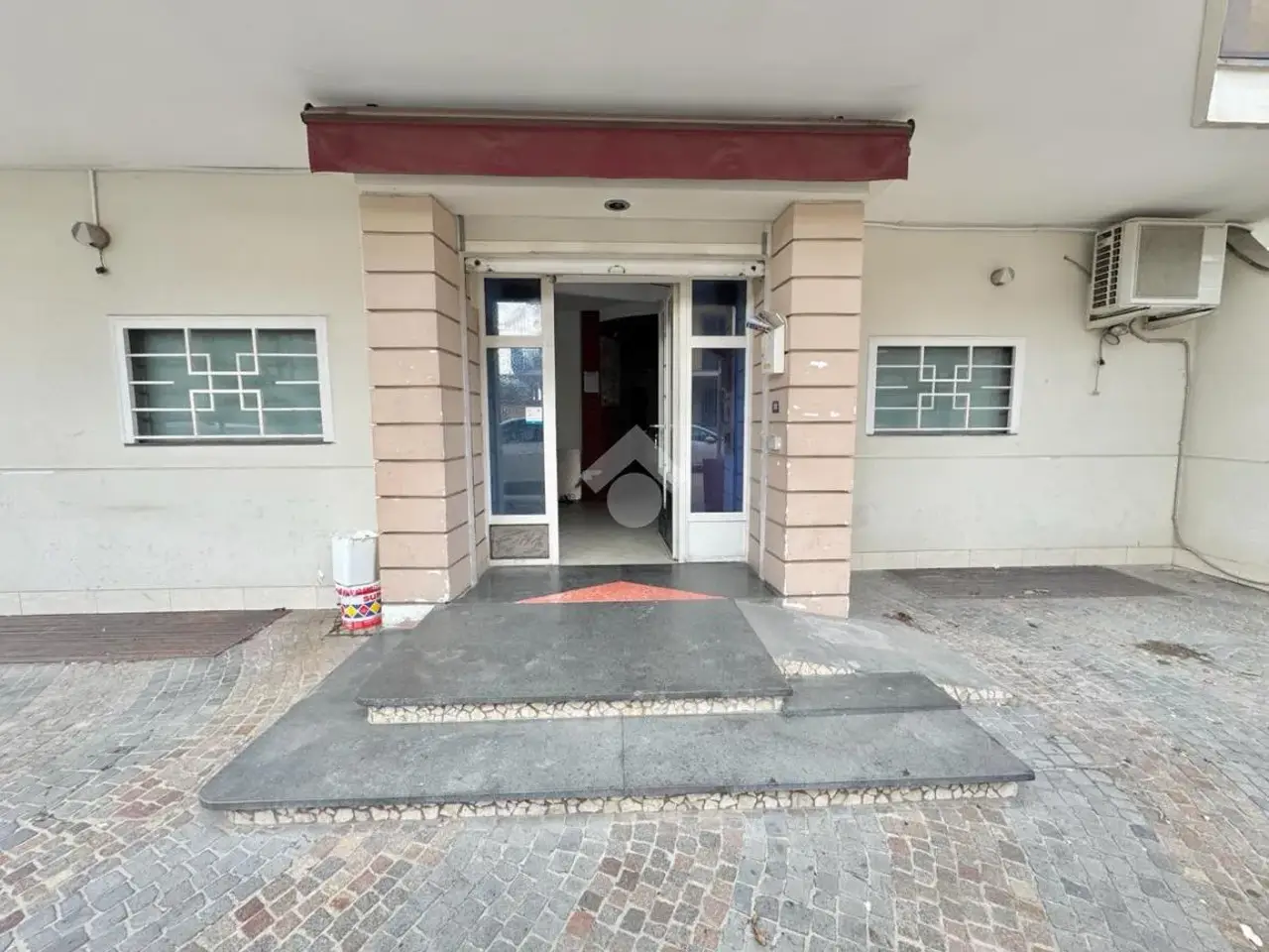 Negozio in Via Don Minzoni 1, Orta Di Atella, {3} - Foto 1