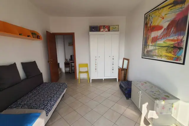 Room in Viale Lombardia 1, Cologno Monzese - Photo 1