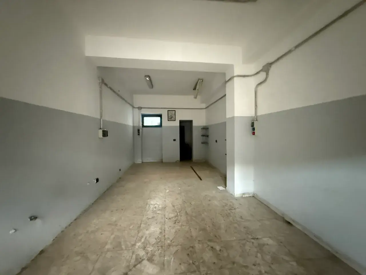 Palazzina commerciale in Via Consolare Valeria 31c, Messina, {3} - Foto 2