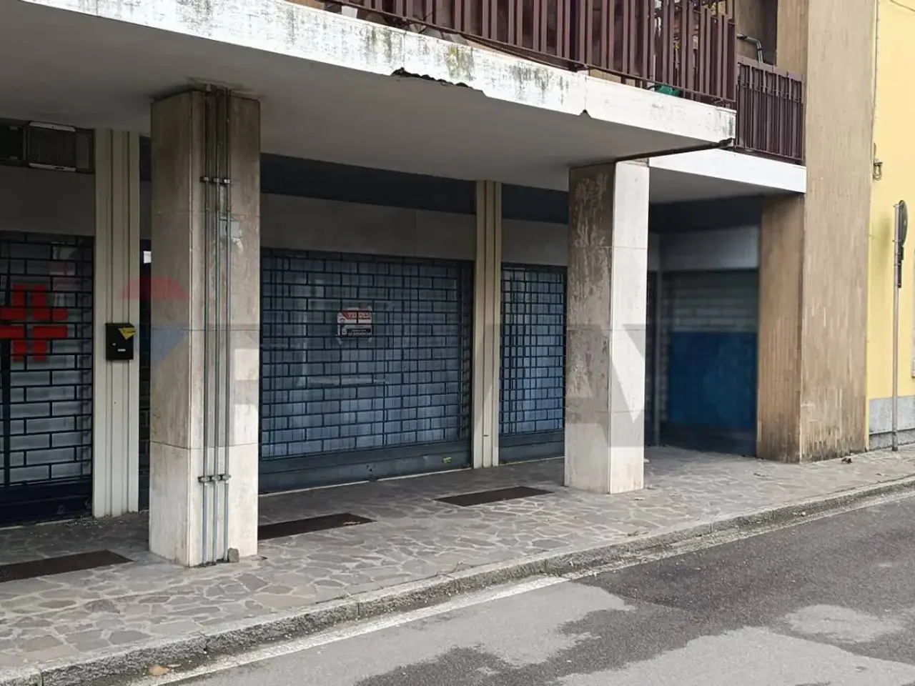 Negozio in Via dell'Ovo 6, Dalmine, {3} - Foto 1