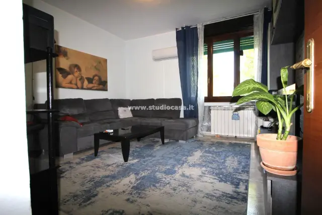 2-room flat in Via Papa Giovanni XXIII, Mulazzano - Photo 1