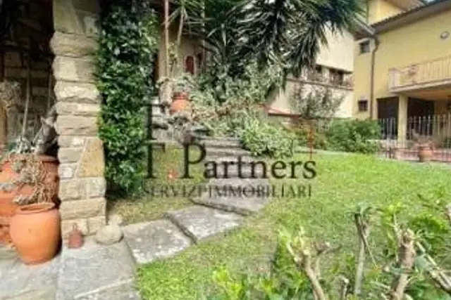 Villa in Piazza Antonio Gramsci, Campi Bisenzio - Foto 1