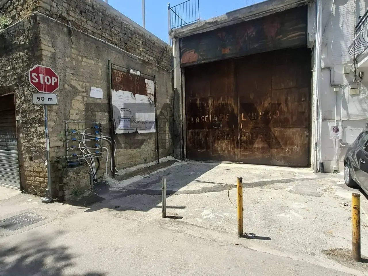 Capannone in Via Gaimabattista Vela 6, Napoli, {3} - Foto 2