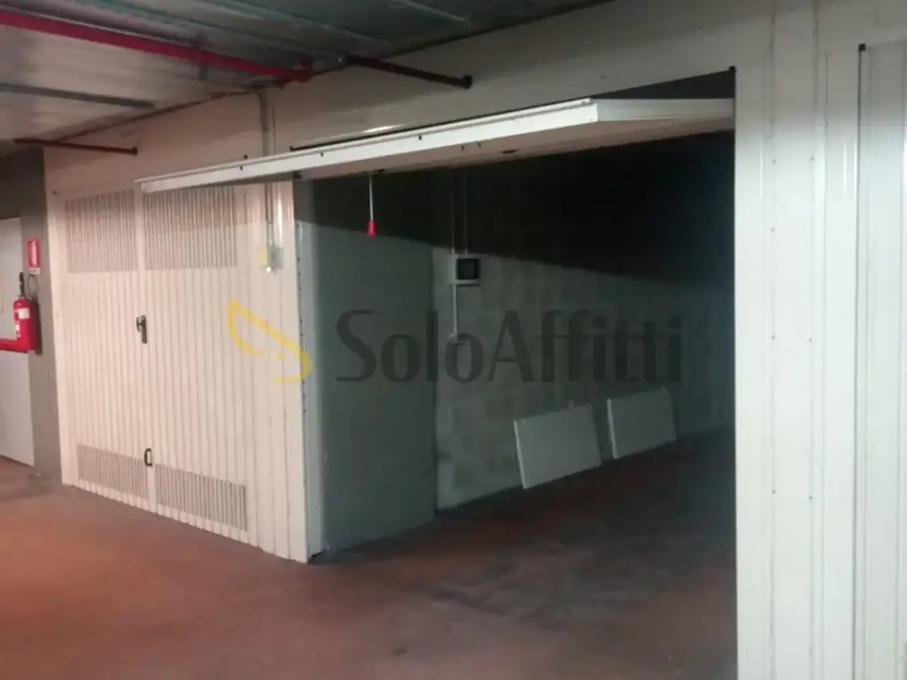 Parcheggio chiuso in Piazza Adriano 11, Torino, {3} - Foto 1