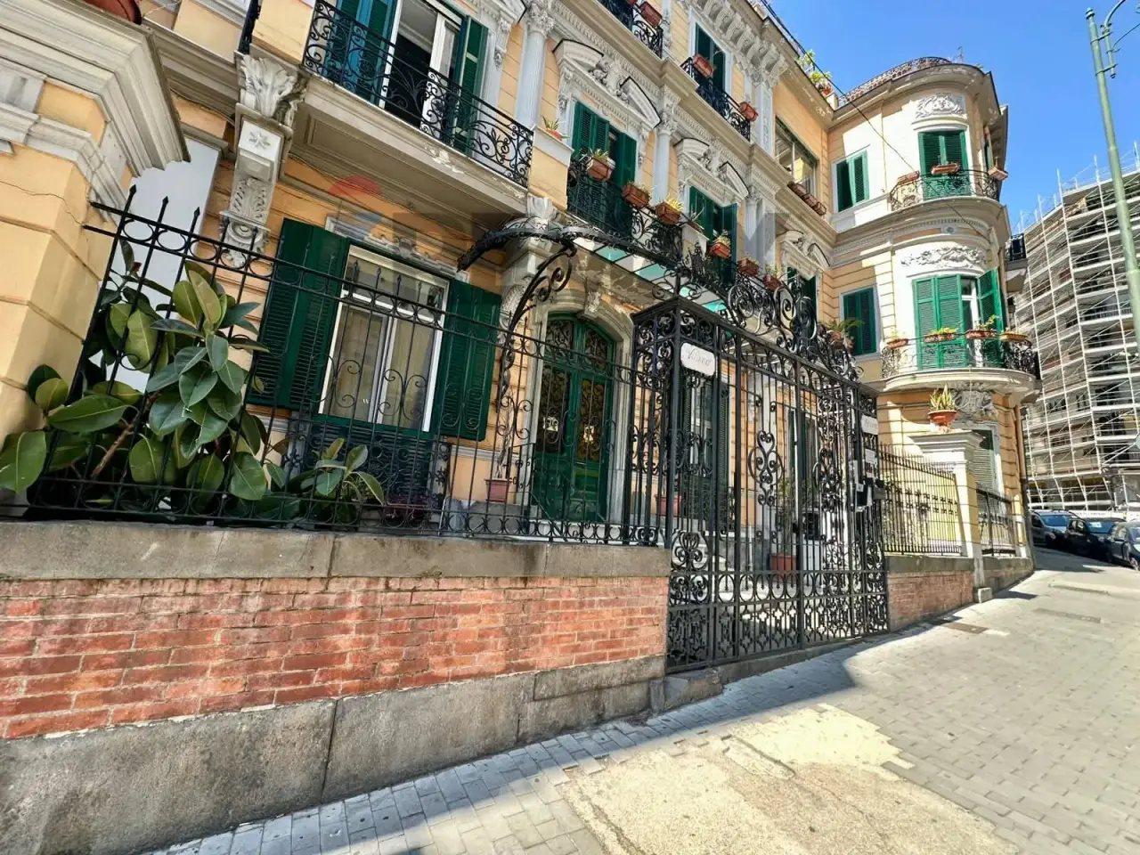 Negozio in Corso Vittorio Emanuele 21/C, Napoli, {3} - Foto 2