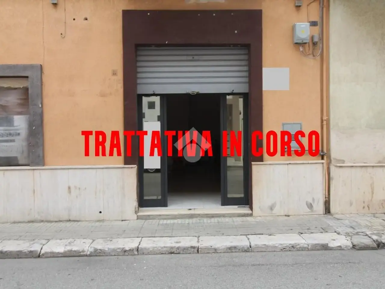 Negozio in Via Adamello 8, Brindisi, {3} - Foto 1