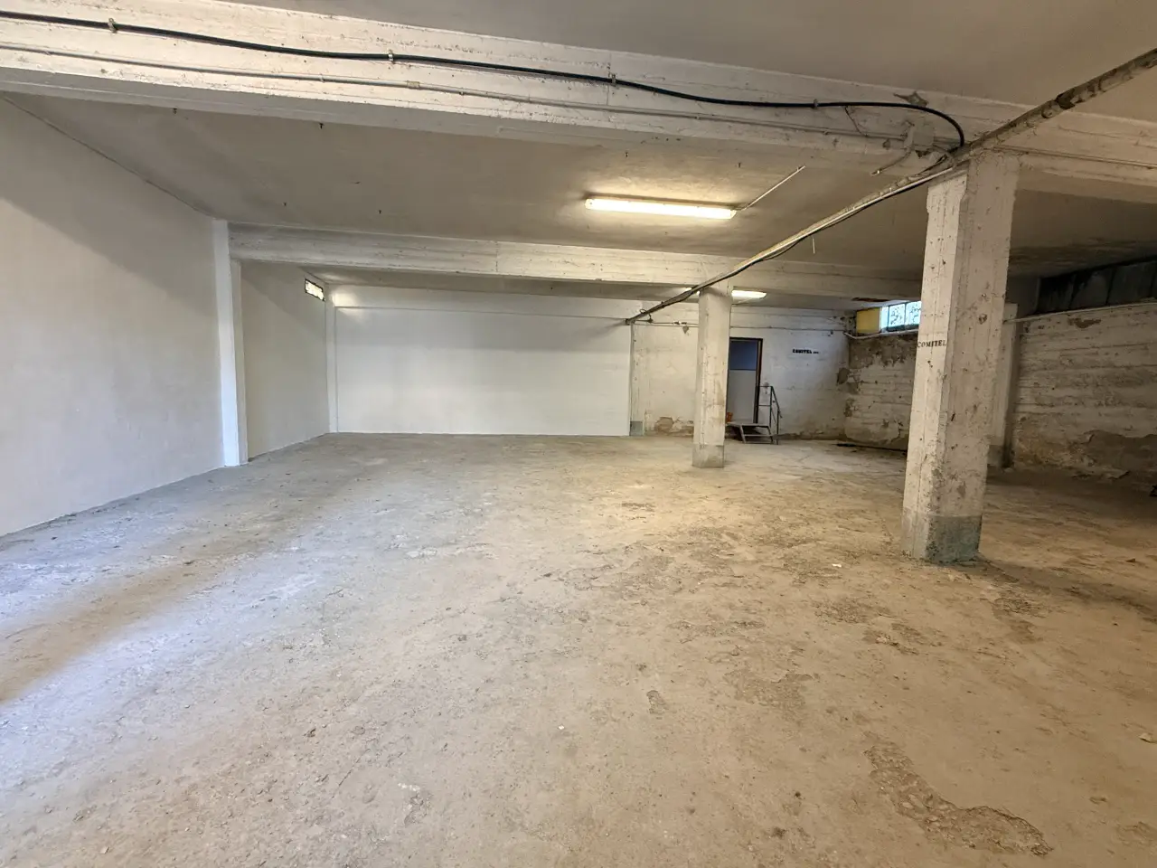 Magazzino in Piazza del Ghirlandaio, Calenzano, {3} - Foto 2
