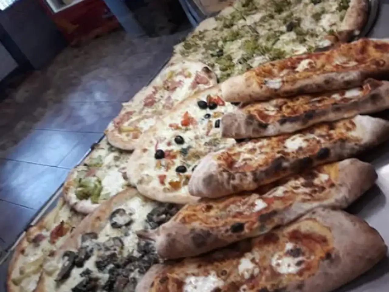 Pizzeria in Via del Brennero, Trento, {3} - Foto 2