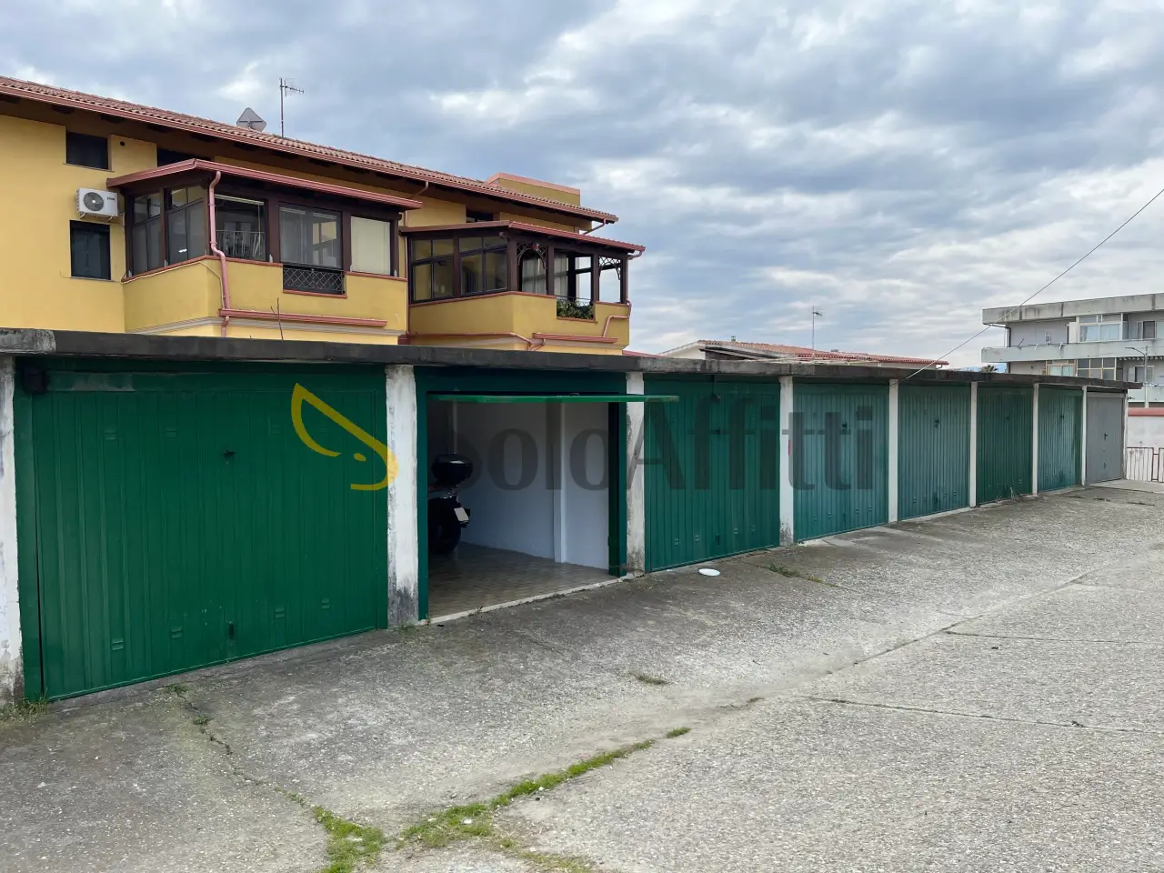 Parcheggio chiuso in , Catanzaro, {3} - Foto 1