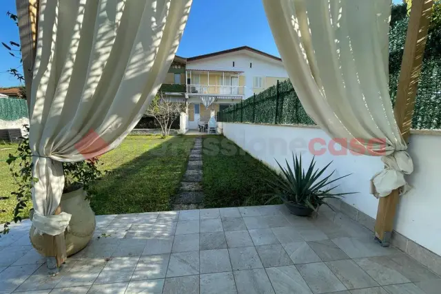 Terraced house in Riviera Trireme 2, Terracina - Photo 1