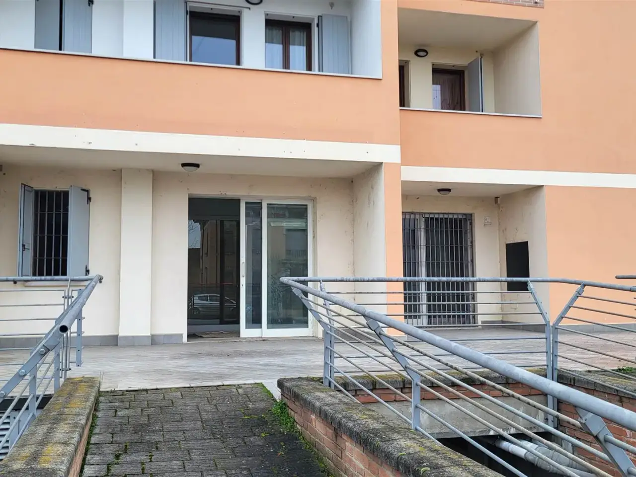 Negozio in , Bagnolo San Vito, {3} - Foto 2