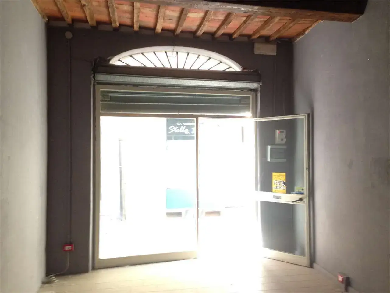 Negozio in Via Pesciatina, Capannori, {3} - Foto 1