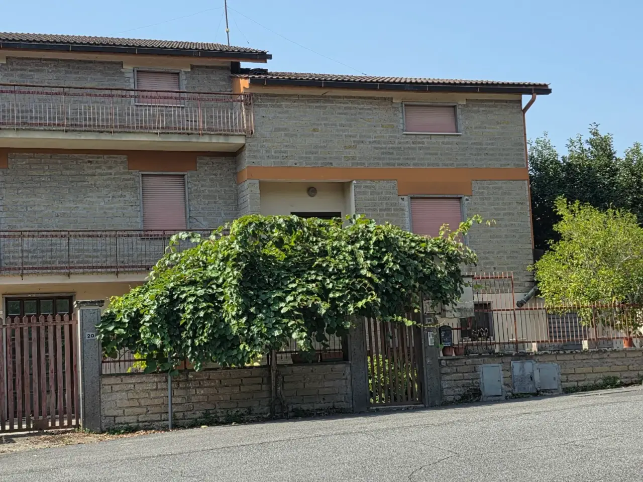Palazzina commerciale in Via Giovanni Pascoli 18, Morlupo, {3} - Foto 1