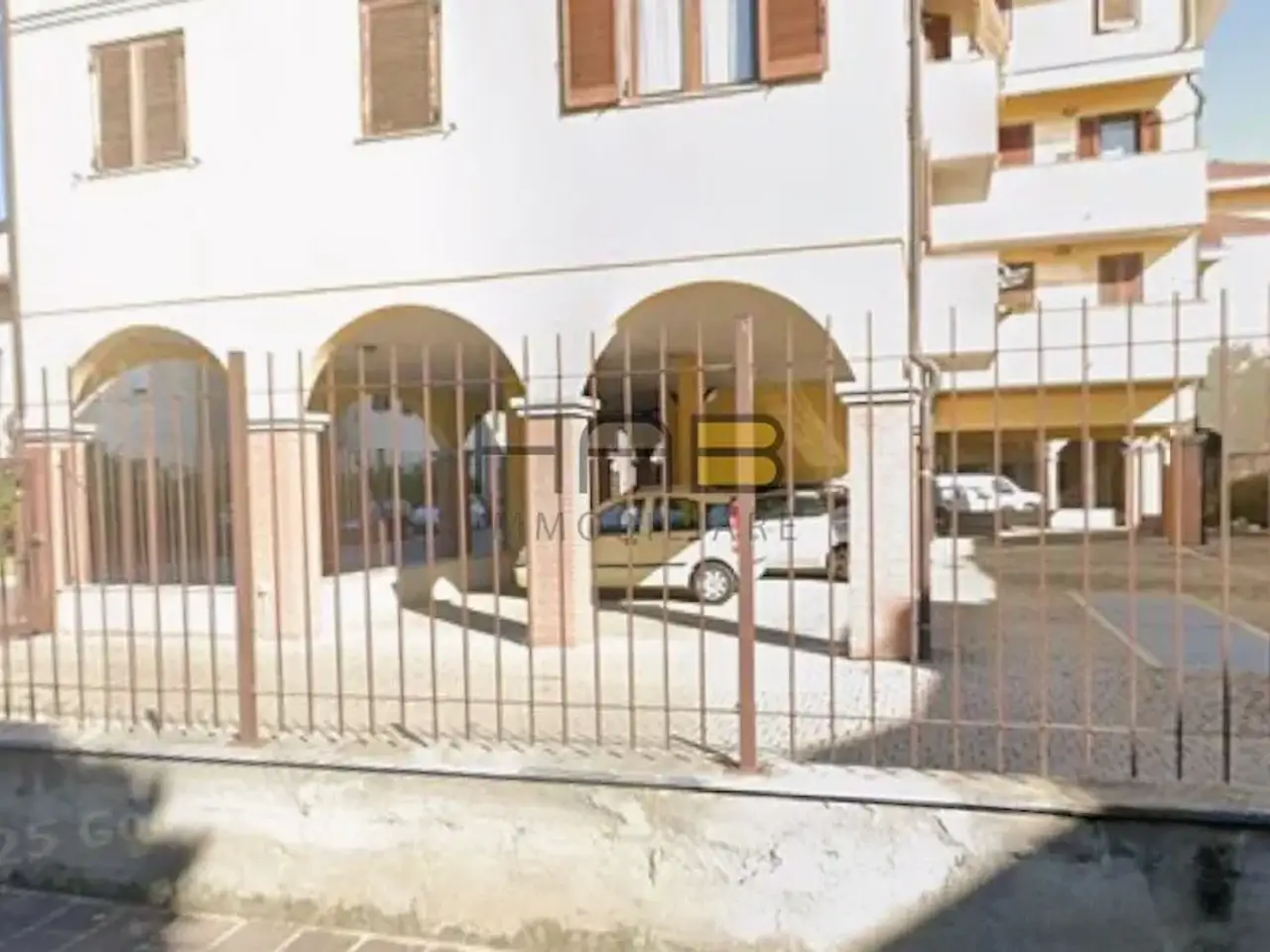 Parcheggio chiuso in Via Cavour 9/C, San Giorgio Su Legnano, {3} - Foto 2