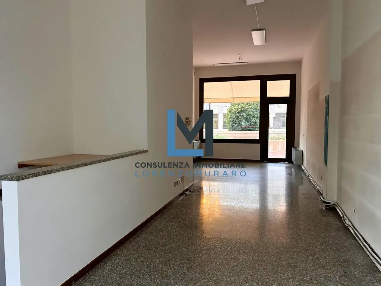 Negozio in , Montebelluna, {3} - Foto 1