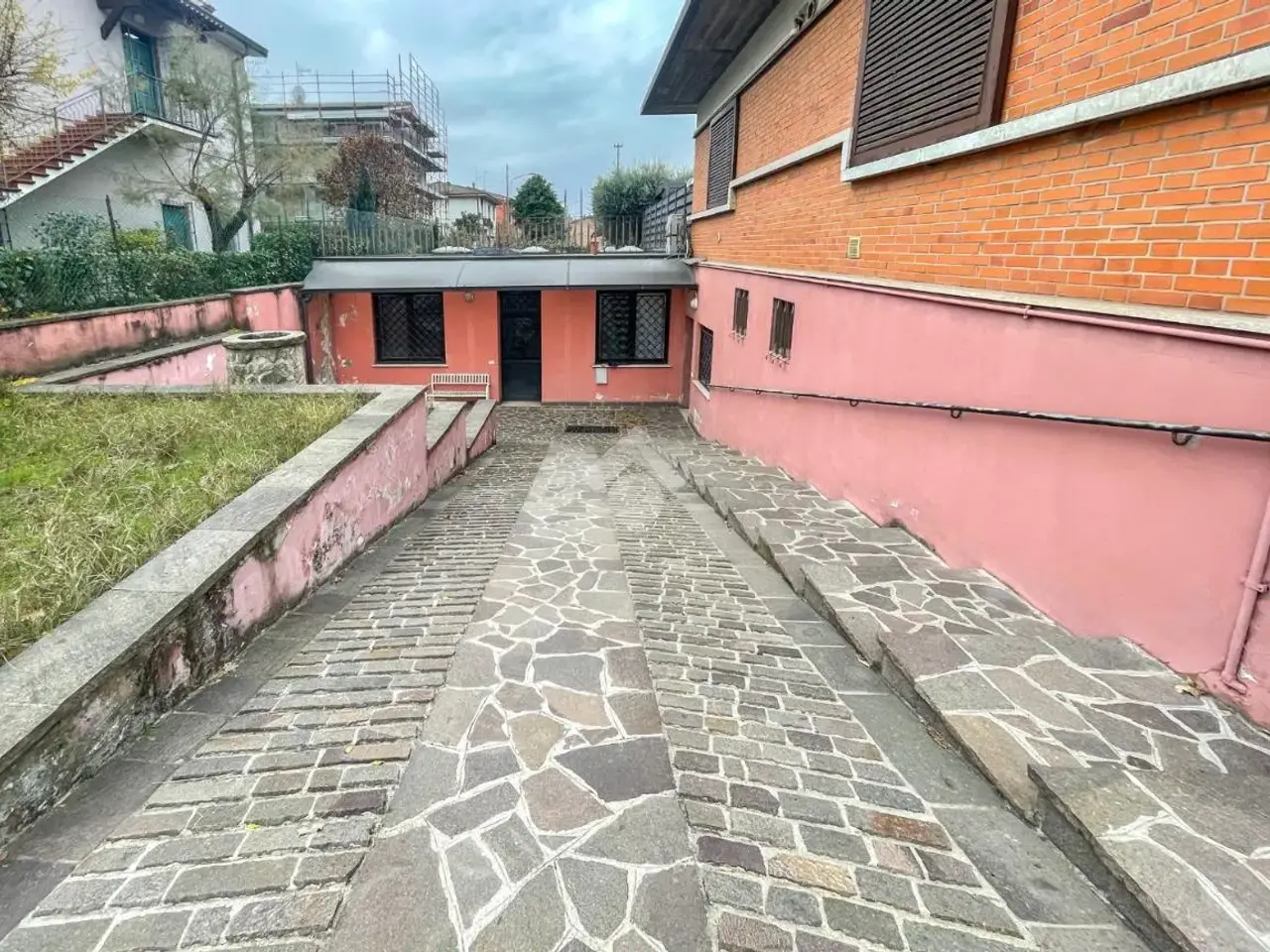 Magazzino in Via Vittorio Arici 42, Brescia, {3} - Foto 1