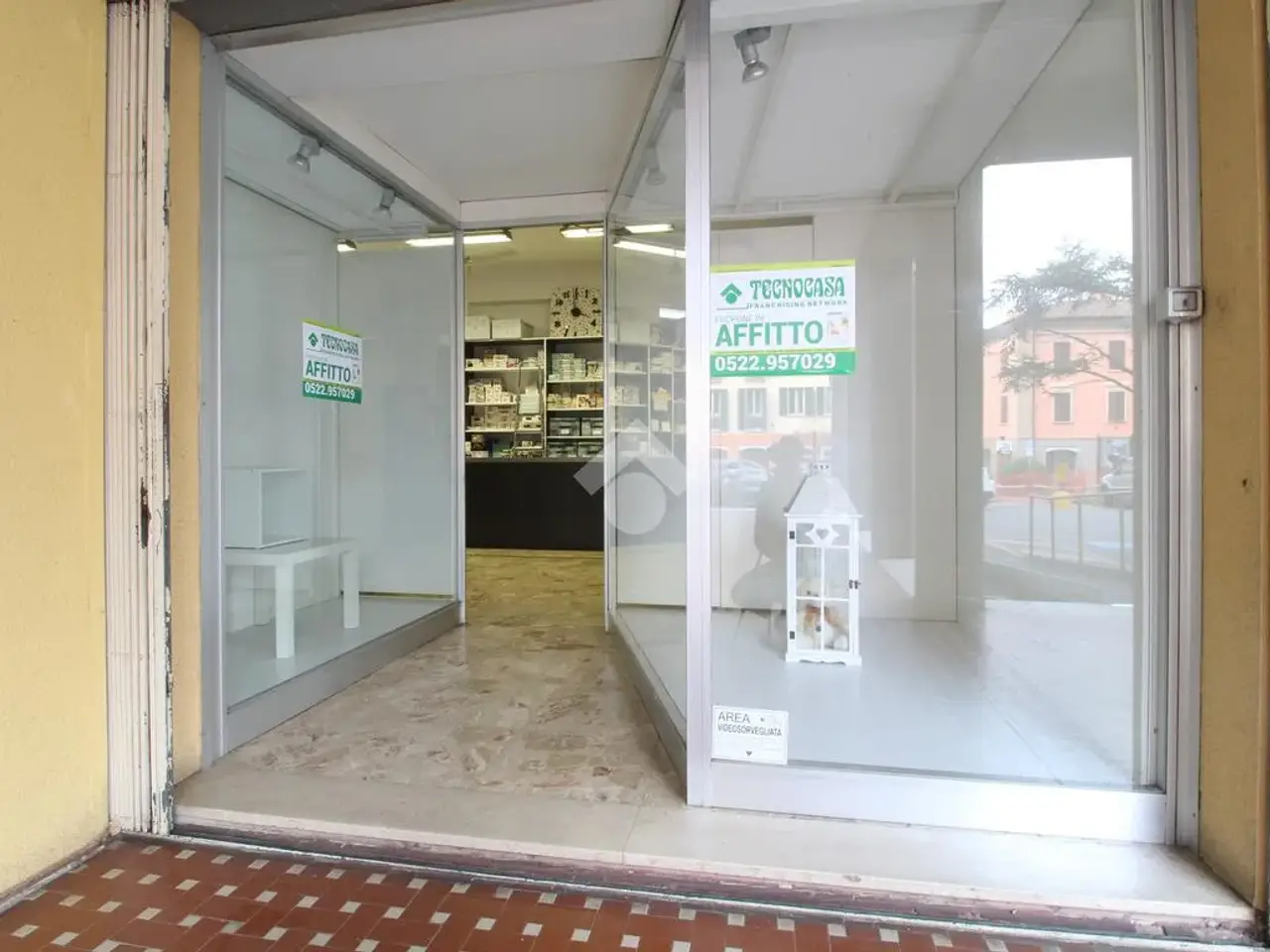 Negozio in Via Roma 2, Bagnolo In Piano, {3} - Foto 2