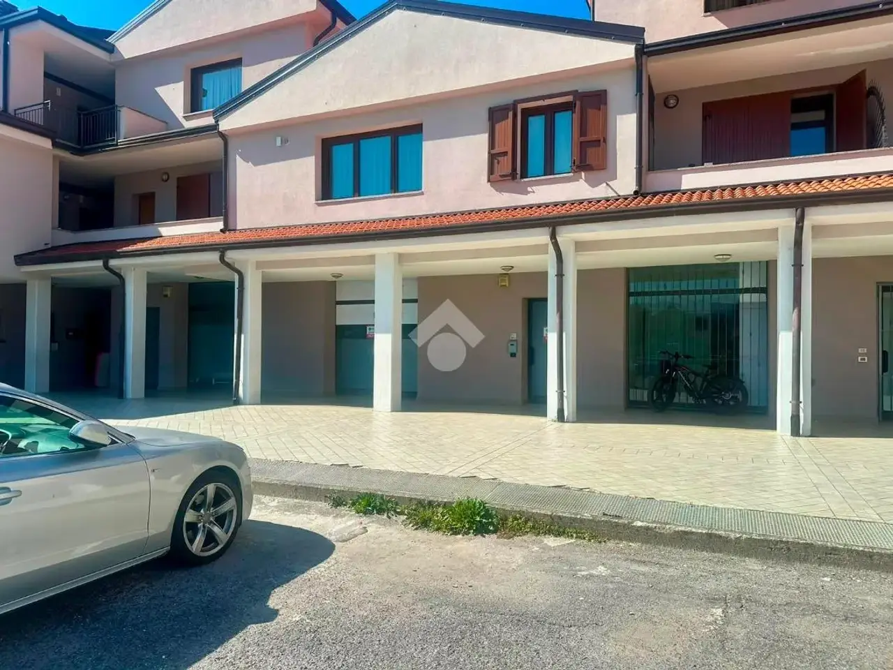 Negozio in Via Galileo Galilei 12, Pian Camuno, {3} - Foto 1