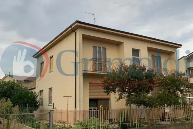 Einfamilienhaus in Via Damiano Chiesa 1, Foligno - Foto 1