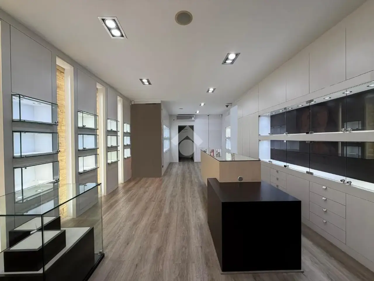 Negozio in Via Borgo Palazzo 39, Bergamo, {3} - Foto 1