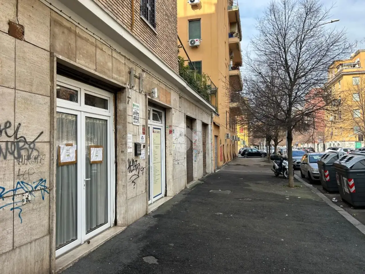 Negozio in Via Egerio Levio 18, Roma, {3} - Foto 1