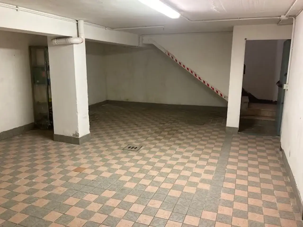 Parcheggio chiuso in Centro Storico, Bologna, {3} - Foto 2