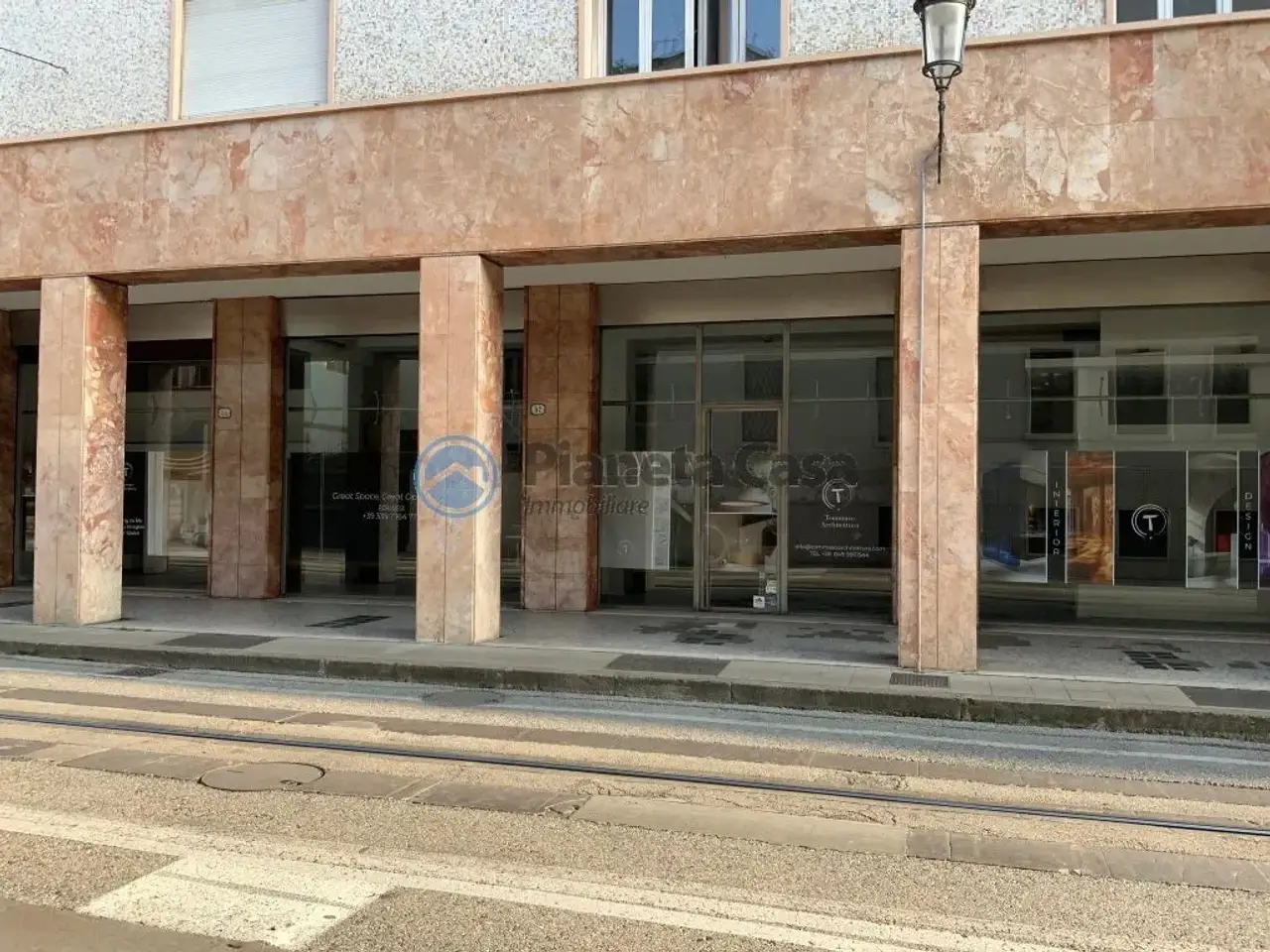 Negozio in Riviera Ponti Romani 50, Padova, {3} - Foto 1